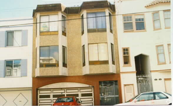 Building Photo - 2737 Clement St