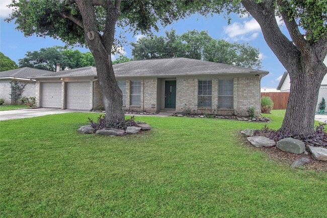 Building Photo - 503 Derbyshire Dr