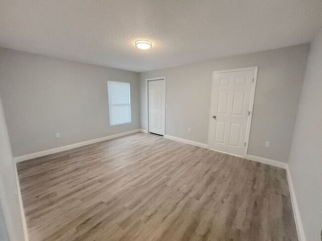 Foto del edificio - 2810 E 21st St