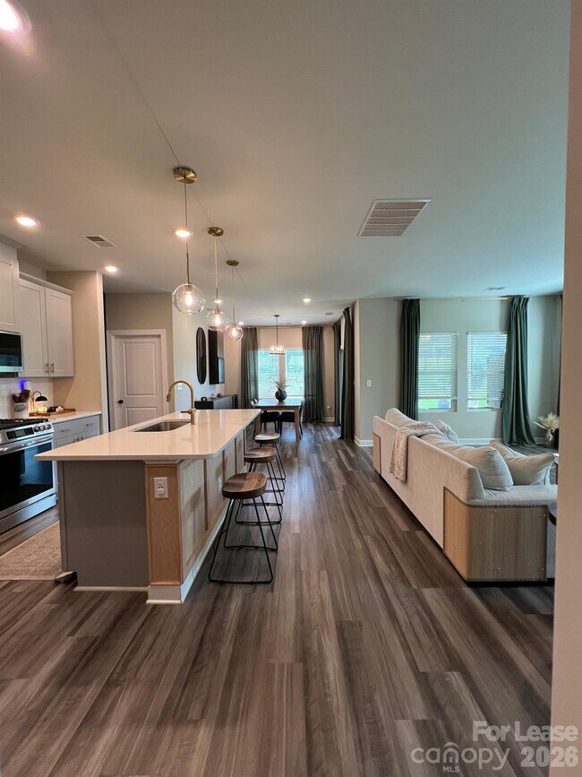 Foto del edificio - 8921 Pennegrove Cir