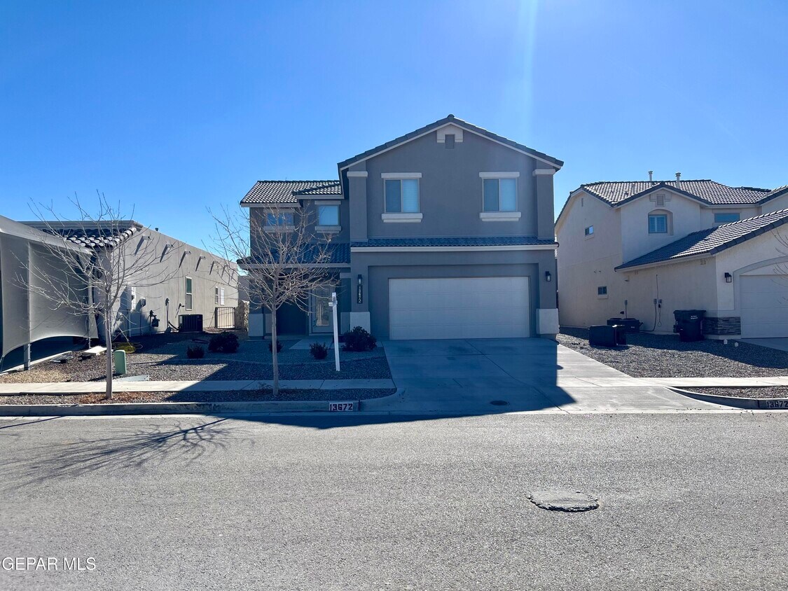 Primary Photo - 13672 Olney Ave