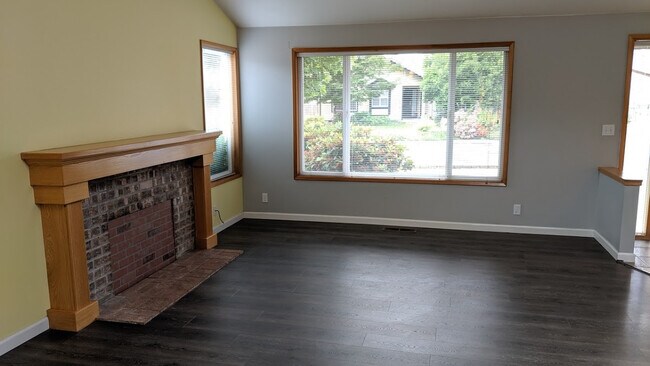 Foto del edificio - Great 3-Bedroom, 2-Bath Single Story Home ...