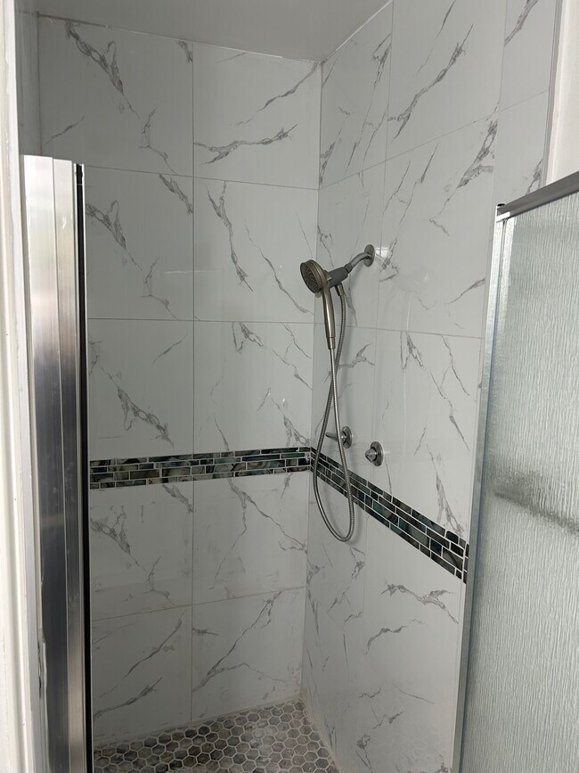 Foto del edificio - 6558 Neddy Ave