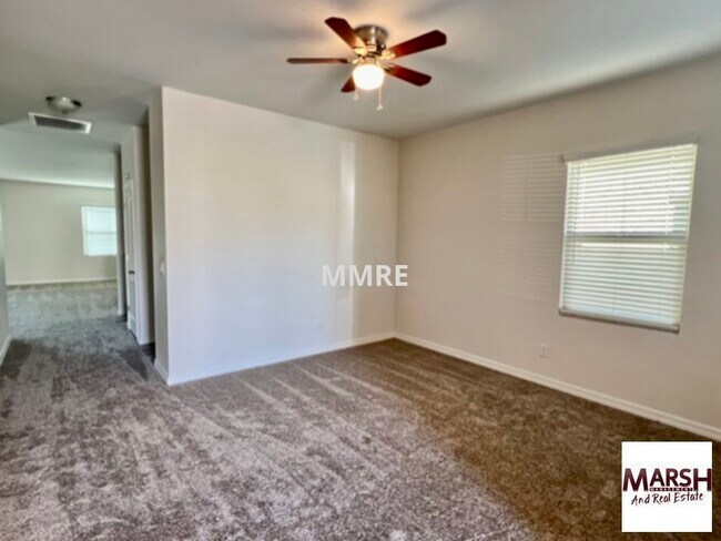 Building Photo - Beautiful 2-story home with 5 bedrooms plu...