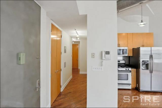 Foto del edificio - 1 bedroom in BROOKLYN NY 11201