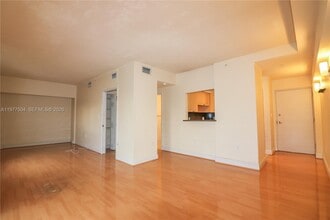 Building Photo - 134 SW 7th Ave