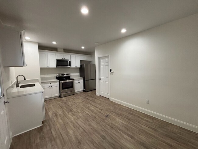 Foto del edificio - 5704 Wisteria Dr