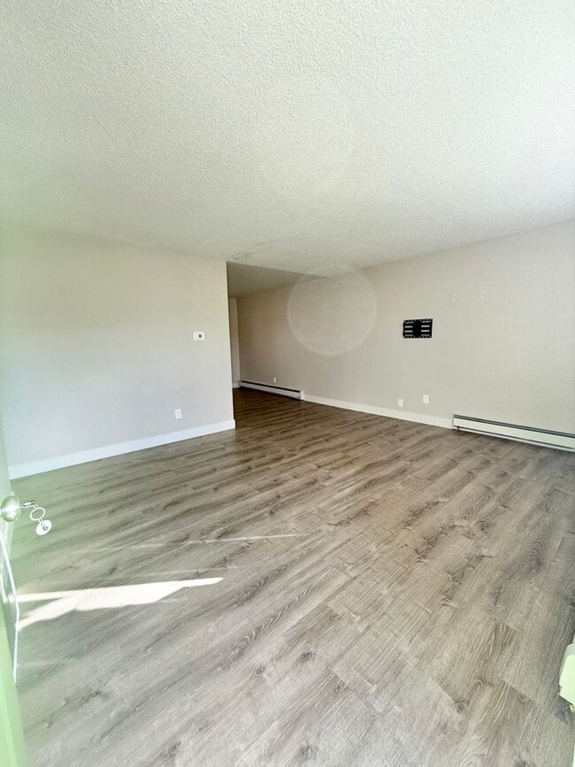 Photo - 107 E Motor Way Apartment