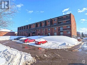 Building Photo - 601-601 Dundas St E