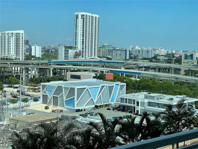 Foto del edificio - 92 SW 3rd St