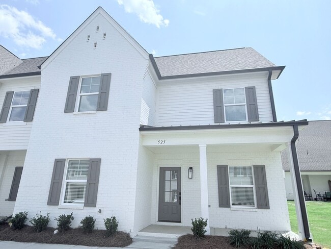 3BR/3.5BA - End Unit in South Grove - 3BR/3.5BA - End Unit in South Grove Townhome