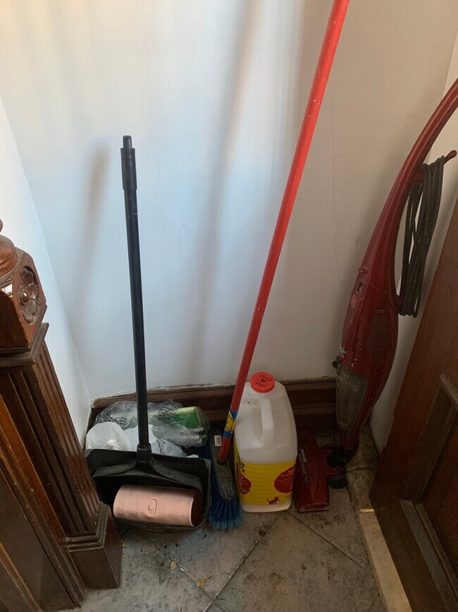 Building Photo - 430 Greene Ave