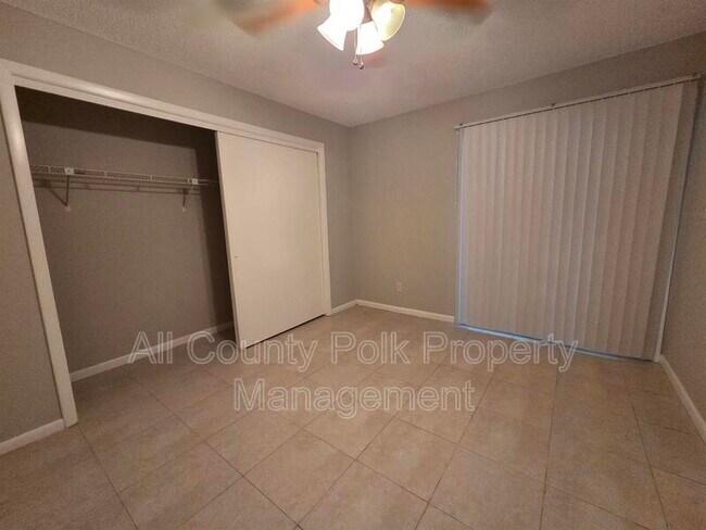 Foto del edificio - 4938 Malibu Ct