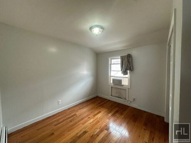 Foto del edificio - 122 PLACE