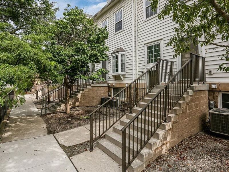 1029 Maiden Ln Unit Entire Condo, Ann Arbor, MI 48105 Condo for Rent