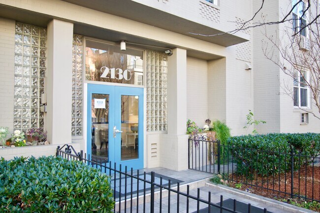 Building entryway - 2130 N St NW