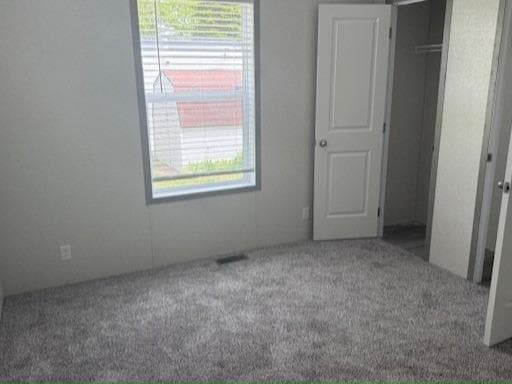 Building Photo - 18 Fairlane Ct