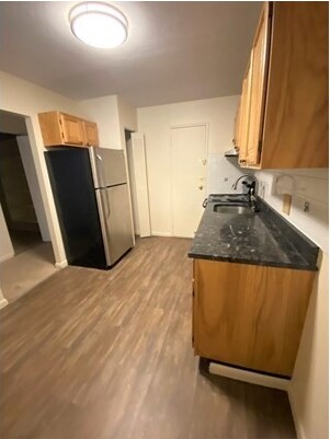 Foto del edificio - 745 E 6th St