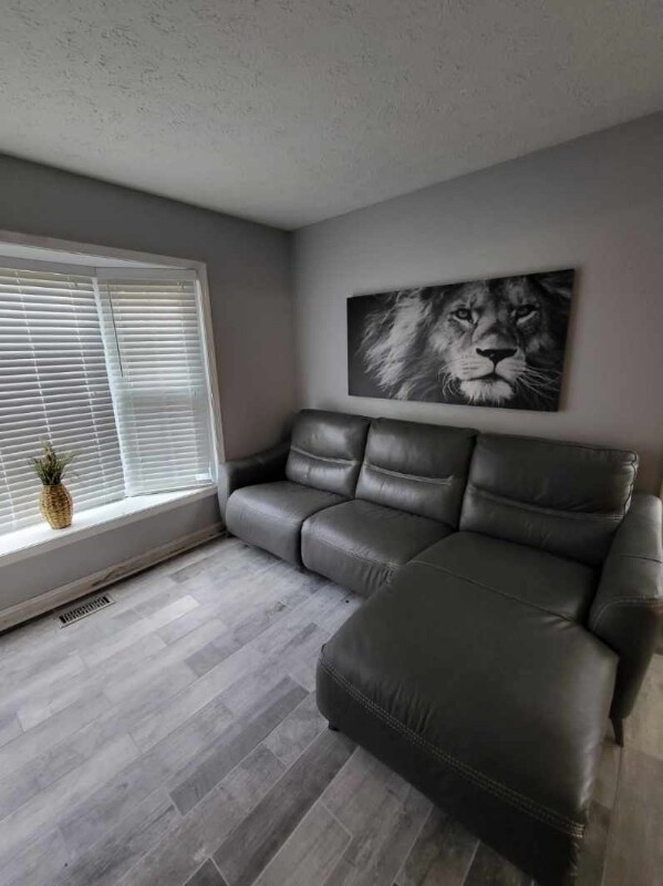 Foto del edificio - 1191 Windsor St SW