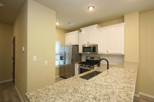 Building Photo - 298 Capetown Way