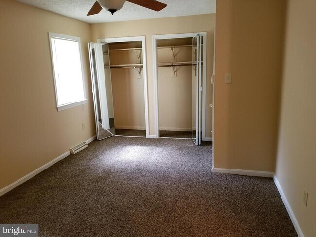 Foto del edificio - 22418 Greenview Ct