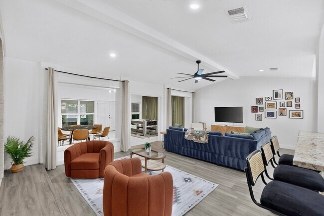 Building Photo - 3508 Grande Bulevar Blvd