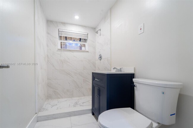 Foto del edificio - 1537 Jefferson Ave