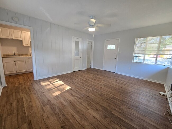 Foto del edificio - Cute Studio Duplex in Downtown Sarasota Av...
