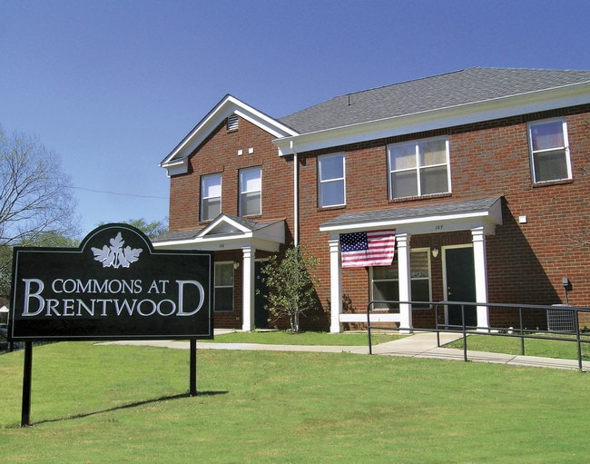 Building Photo - Brentwood Parc