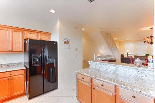 Foto del edificio - 660 Amador Ln