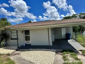 Building Photo - 7103 Fireside St