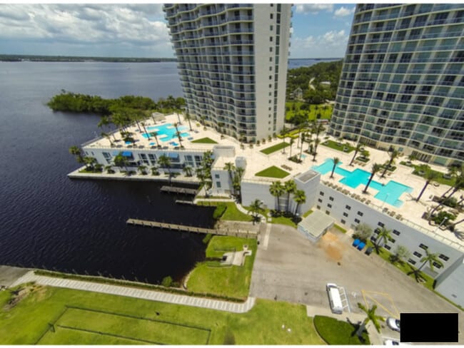 Building Photo - Upscale Living, Internet &amp; Cable Included, Luxury High Rise and More!