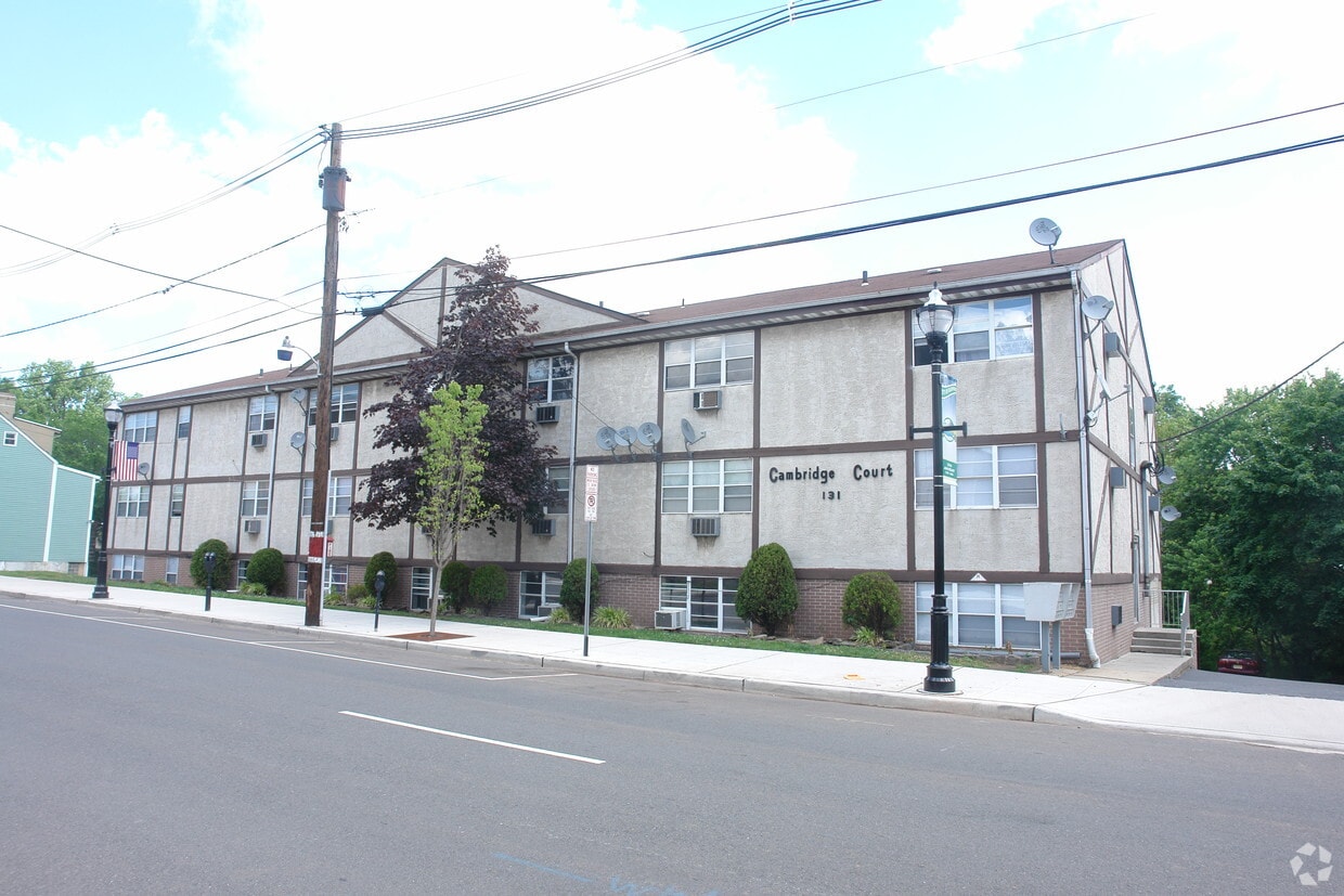 Primary Photo - Cambridge Court