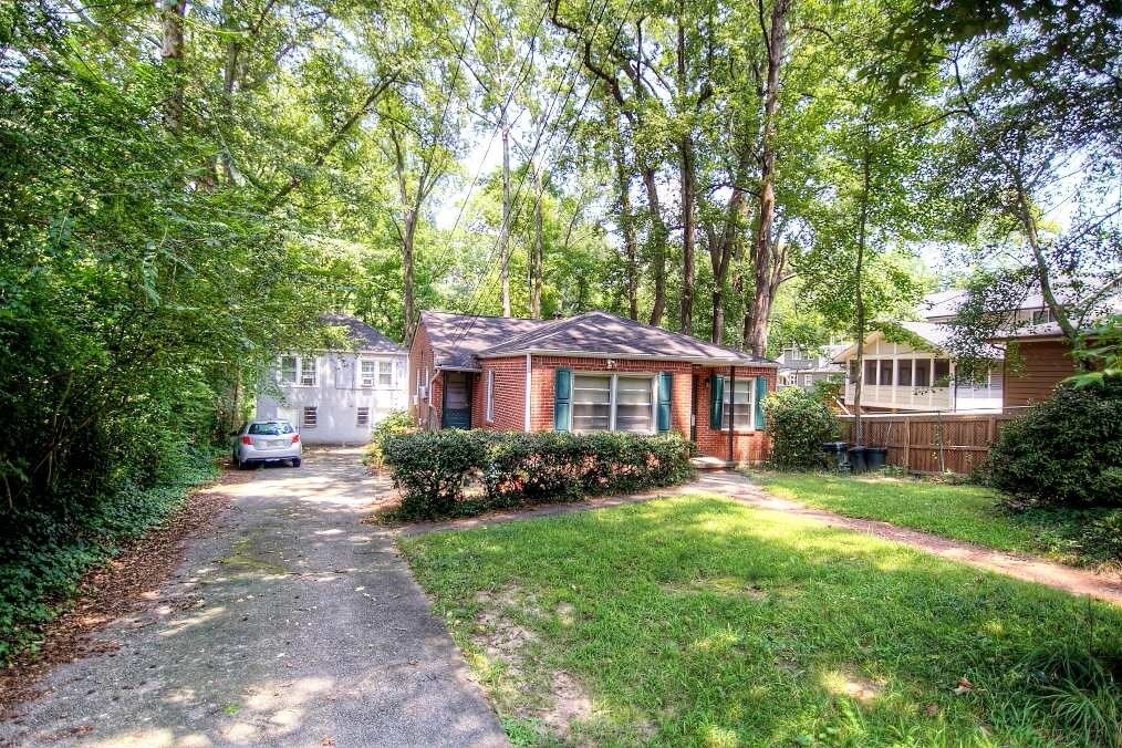 Primary Photo - 117 Shadowmoor Dr