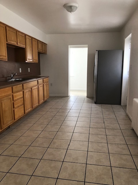 kitchen - 822 Mifflin St
