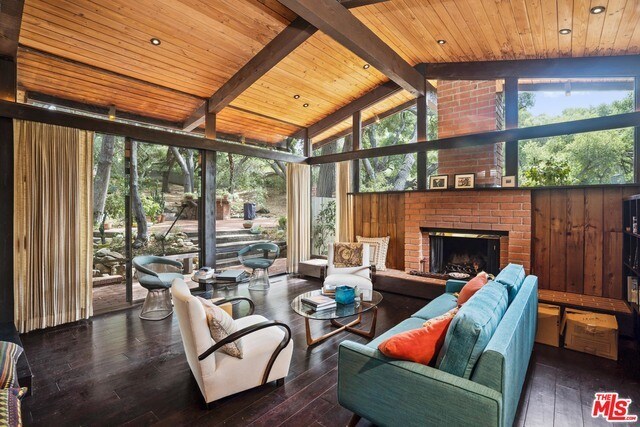 Foto del edificio - 481 Cold Canyon Rd