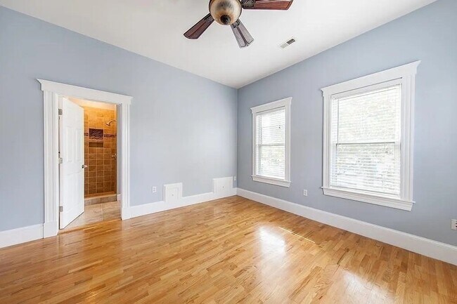 Foto del edificio - 88 G St