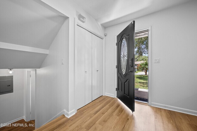 Foto del edificio - 4411 Hartman Rd