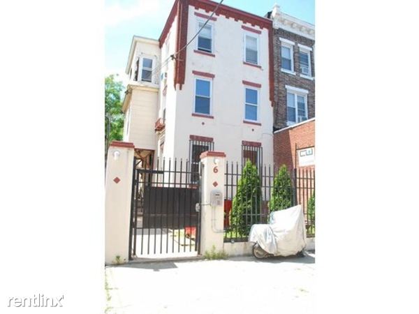 Building Photo - 6 S 43rd St