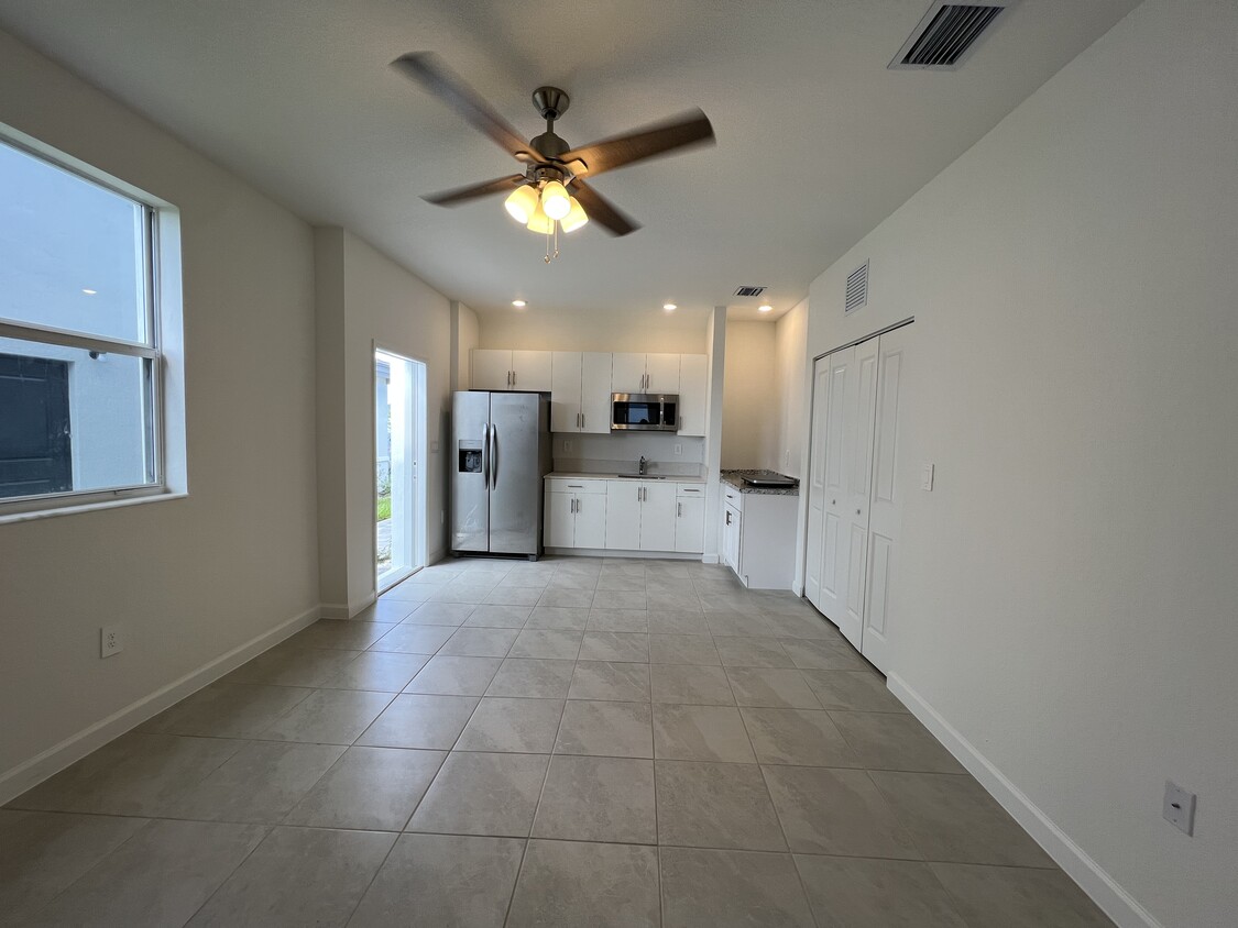 Primary Photo - 12711 SW 200th St
