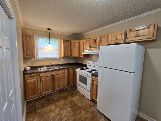Building Photo - 878 Wedgewood Ct