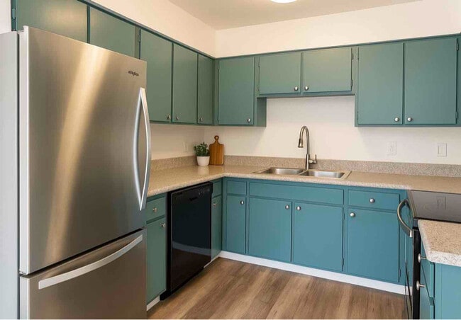 Building Photo - 1512 Henry Ave