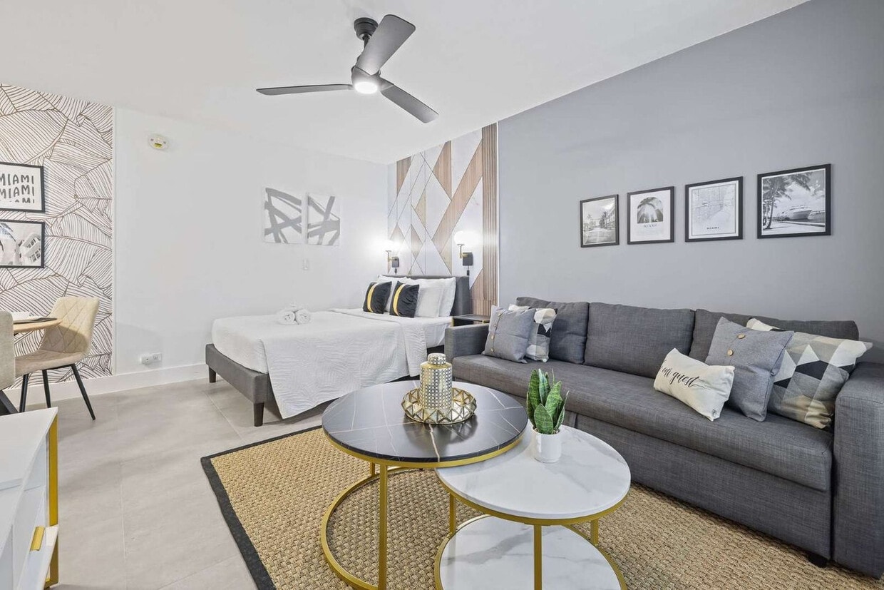 Foto principal - 7340 Harding Ave