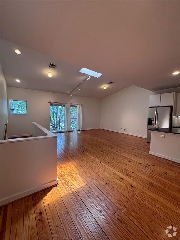 Building Photo - 5 N Ennis St