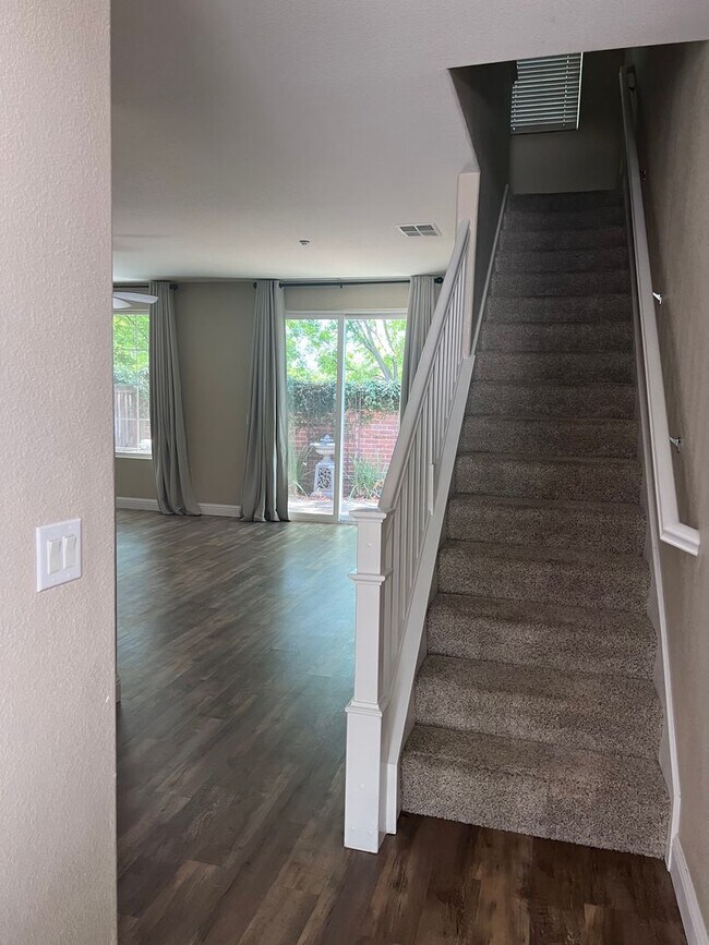 Foto del edificio - Coppergate Townhome