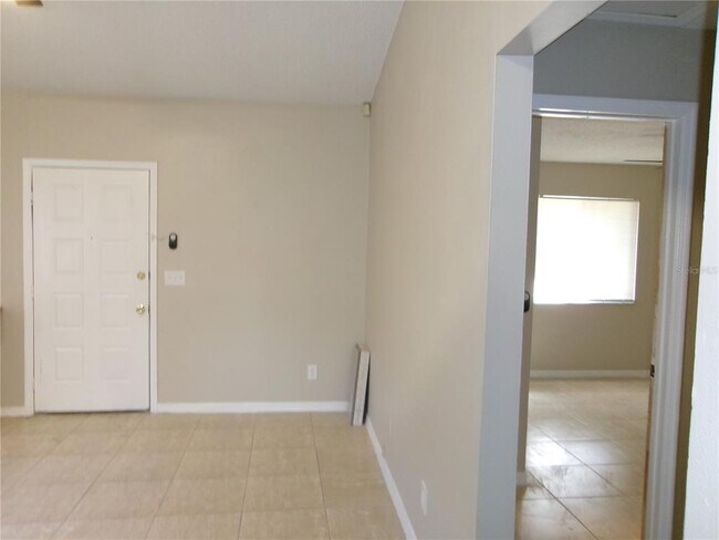 Building Photo - 6833 Magnolia Pointe Cir