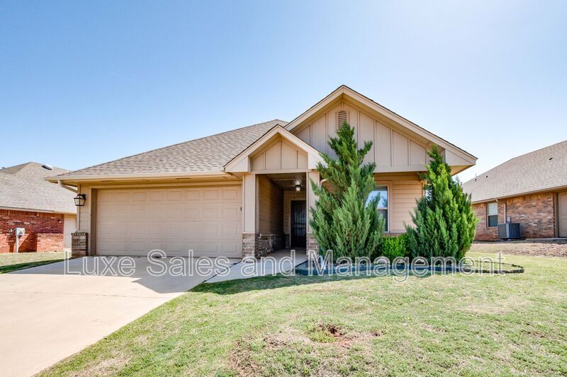Primary Photo - 14004 Northwood Village Dr