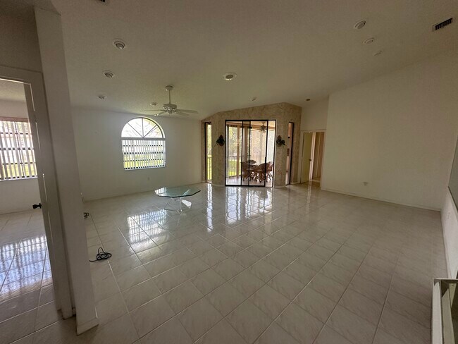 Foto del edificio - 5179 Europa Dr