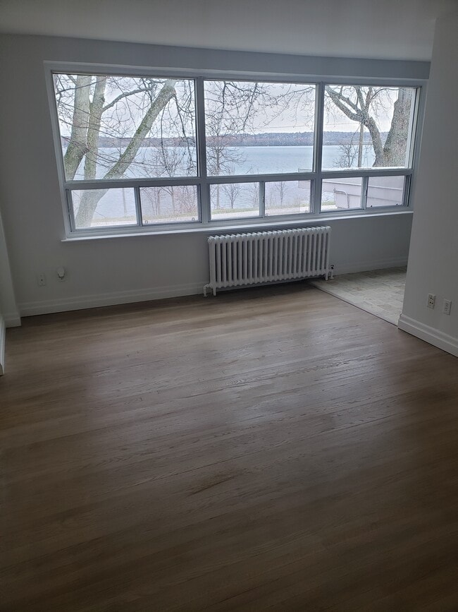 Photo du bâtiment - 108 Kempenfelt Dr