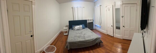 Foto del edificio - 30 Merrick Ave